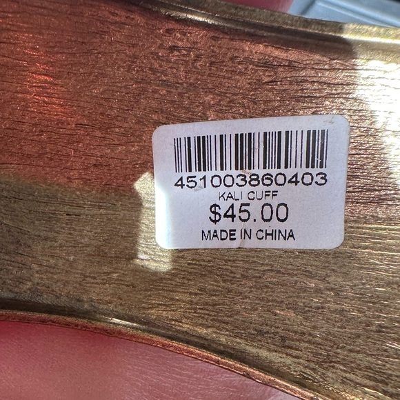 Chico's Gold Chunky Bracelet Magnetic closure. - Picture 6 of 8